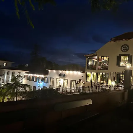 Casino With Sea View Apartmán
