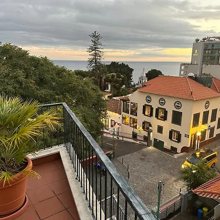 Casino With Sea View Apartmán *